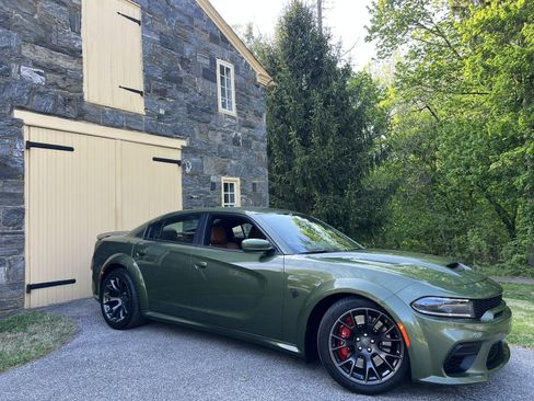 Used 2022 Dodge Charger SRT Hellcat w/ SRT Black Package image 29