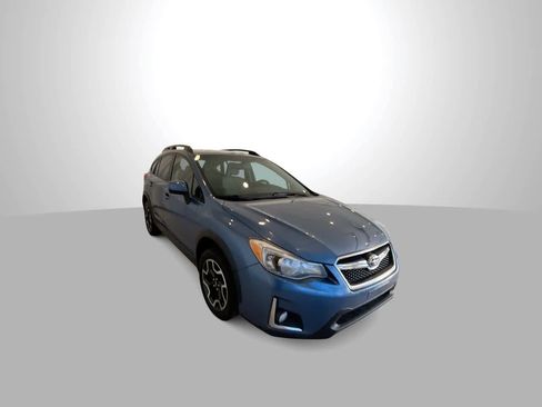 Used 2016 Subaru Crosstrek 2.0i Premium w/ Moonroof Package image 2