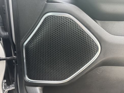 Used 2025 RAM 1500 Laramie image 35