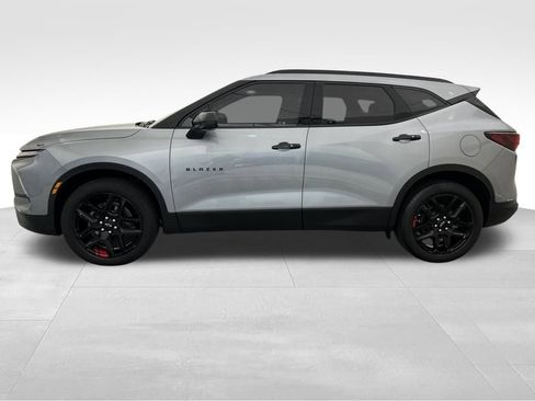 Used 2024 Chevrolet Blazer LT w/ Redline Edition image 2