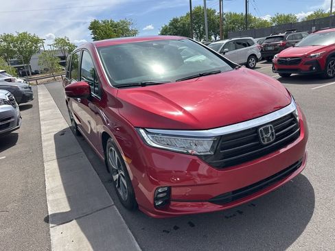 Used 2022 Honda Odyssey Touring image 3