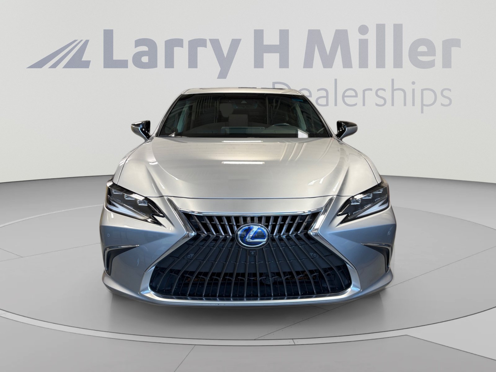 Used 2022 Lexus ES 300h w/ Accessory Package FWD image 8