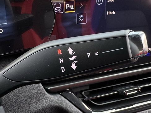 New 2026 Chevrolet Equinox EV RS image 16