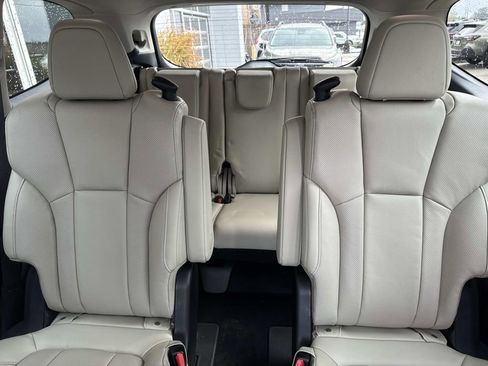 New 2026 Subaru Ascent Limited image 8