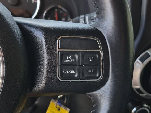 Used 2016 Jeep Wrangler Unlimited Sahara w/ Connectivity Group image 21