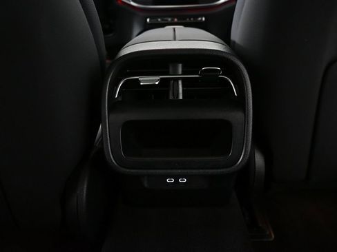 Used 2025 Mercedes-Benz E 350 Sedan image 17