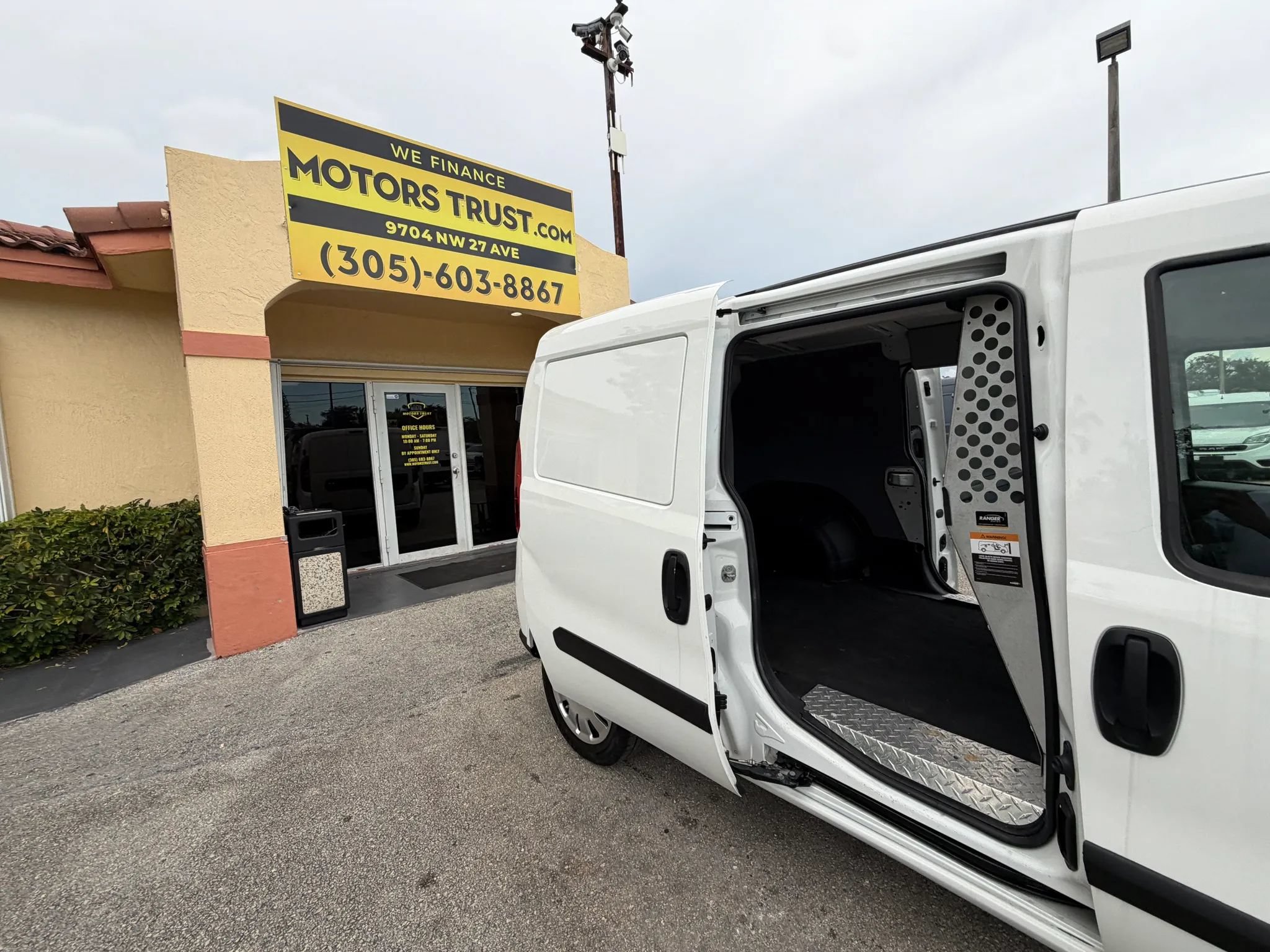 Used 2021 RAM ProMaster City Tradesman SLT FWD image 10