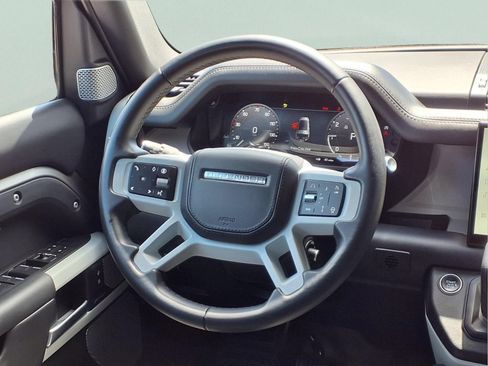Used 2024 Land Rover Defender 130 X-Dynamic SE AWD/4WD image 14