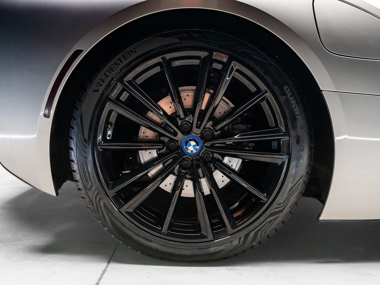 Used 2019 BMW i8 Roadster AWD/4WD image 29