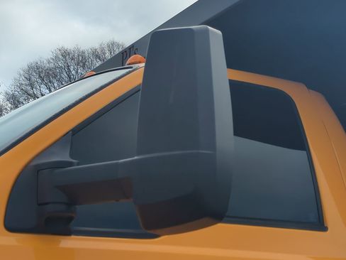 Used 2023 Ford F650 2WD Regular Cab Super Duty image 10