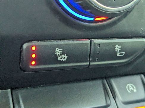 Used 2021 Chevrolet Silverado 1500 LT image 21