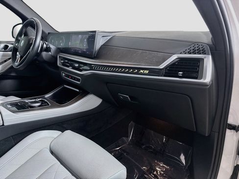 Used 2024 BMW X5 sDrive40i w/ Premium Package RWD image 30