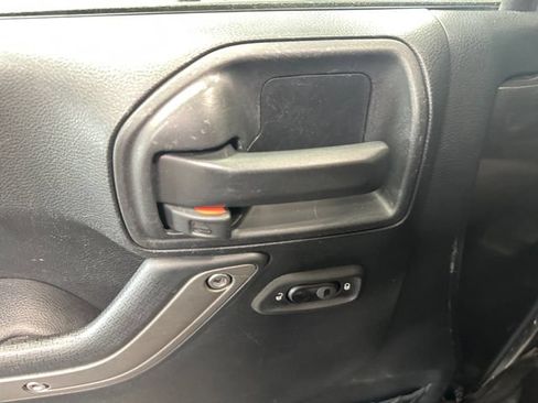 Used 2017 Jeep Wrangler Unlimited Sport AWD/4WD image 25