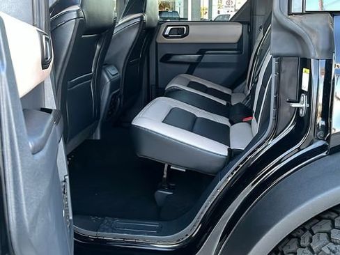Used 2024 Ford Bronco Wildtrak image 22