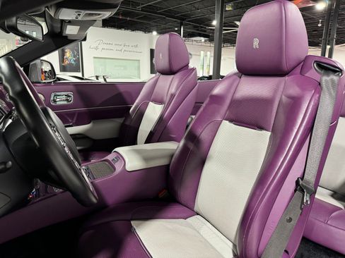 Used 2019 Rolls-Royce Dawn image 15