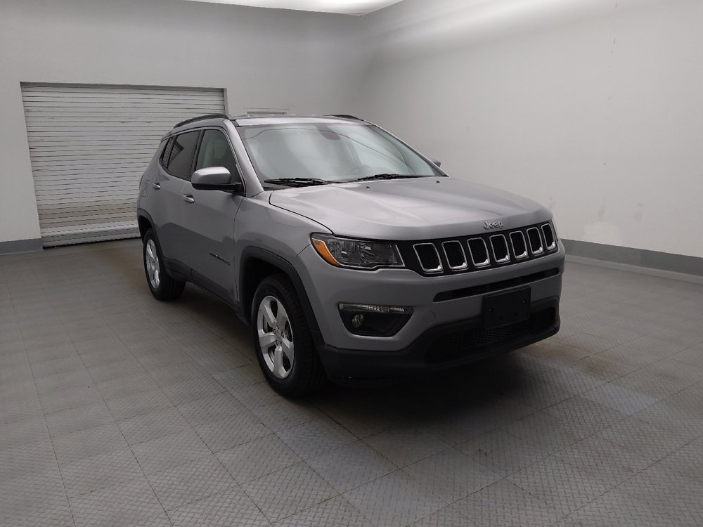 Used 2020 Jeep Compass Latitude w/ Cold Weather Group AWD/4WD image 13