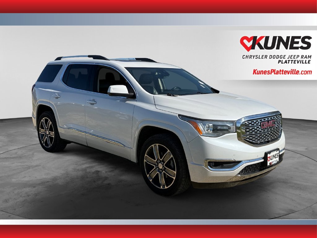 Used 2017 GMC Acadia Denali w/ Technology Package AWD/4WD image 1