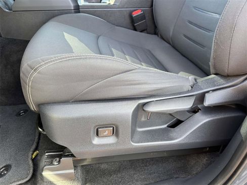 Used 2024 Toyota Tacoma TRD Off-Road image 19