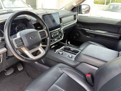 Used 2024 Ford Expedition Max XLT image 11
