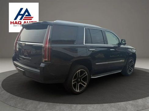Used 2020 Cadillac Escalade Premium Luxury AWD/4WD image 5