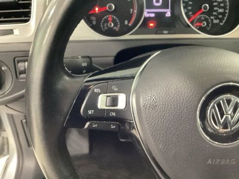 Used 2017 Volkswagen Golf S FWD image 19