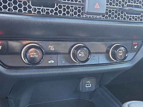 Certified 2025 Honda HR-V Sport image 17