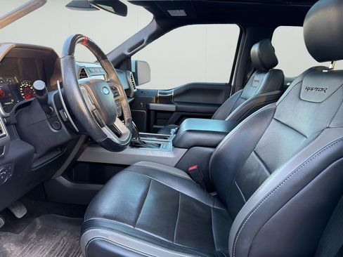 Used 2018 Ford F150 Raptor w/ Equipment Group 802A Luxury image 20