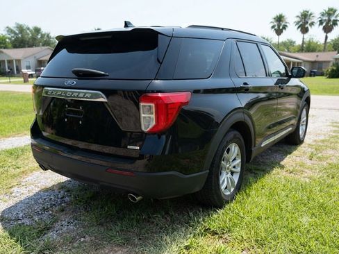 Used 2020 Ford Explorer 2WD image 2