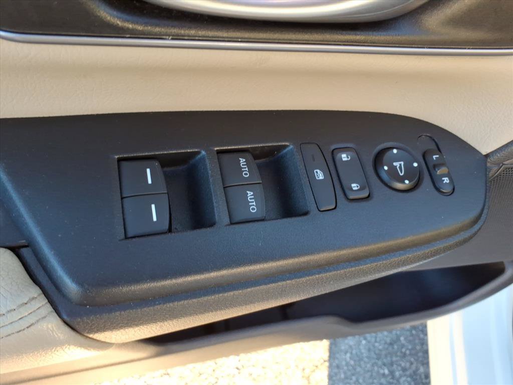 Used 2017 Honda CR-V EX image 25