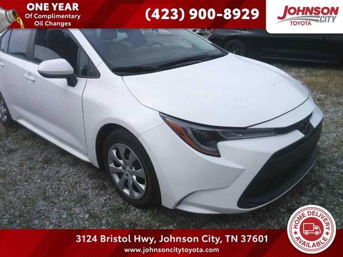 Used 2024 Toyota Corolla LE FWD image 1