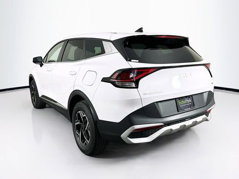 Used 2025 Kia Sportage LX image 5