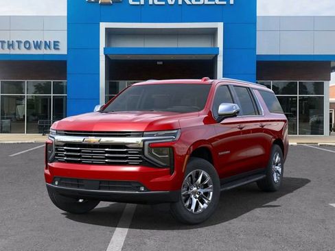 New 2025 Chevrolet Suburban Premier image 6