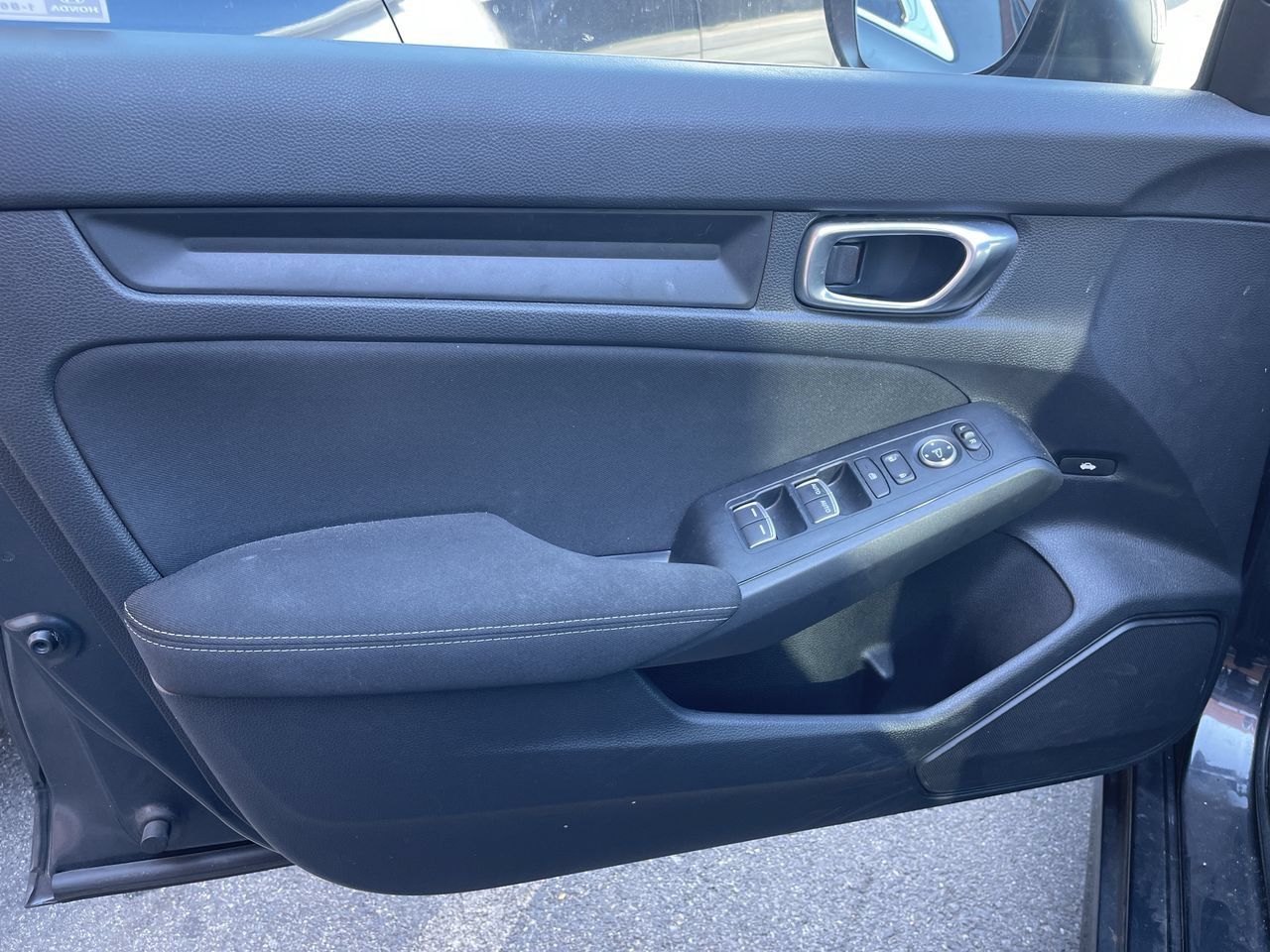 Used 2023 Honda Civic Sport image 2