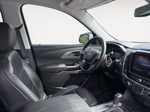Used 2020 Chevrolet Traverse LT w/ LT Premium Package FWD image 13