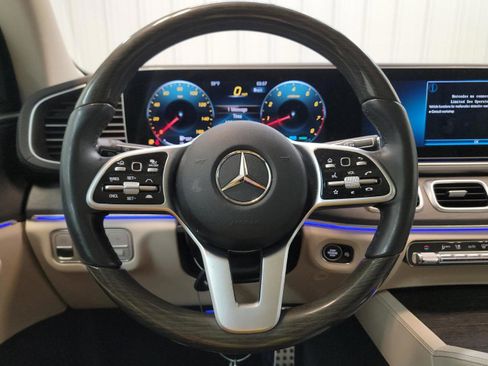 Used 2021 Mercedes-Benz GLS 580 4MATIC image 11