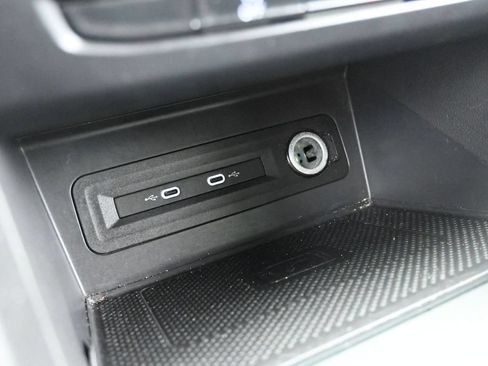 Used 2021 Volkswagen Atlas SE FWD image 24