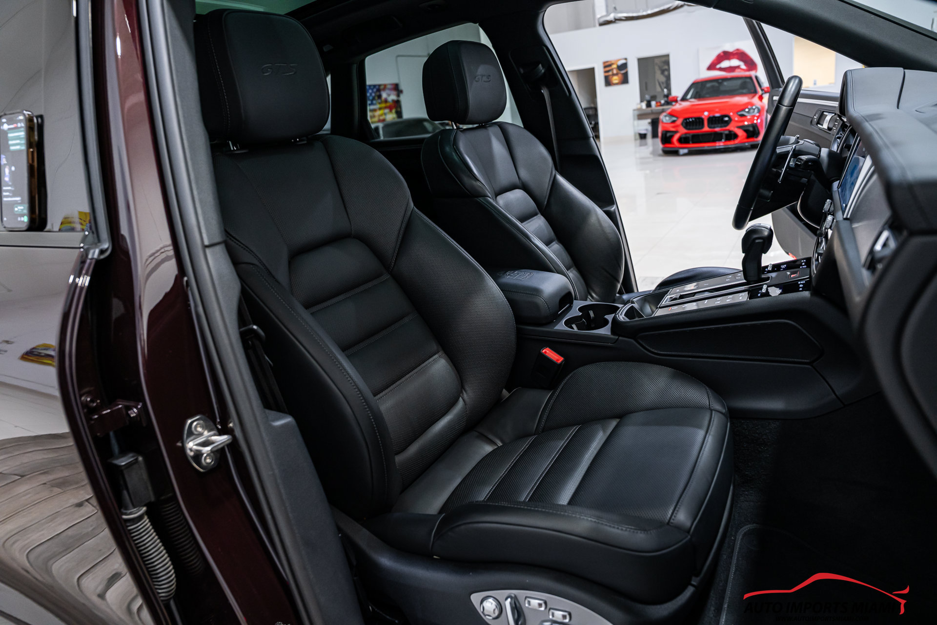 Used 2023 Porsche Macan GTS w/ Sport Chrono Package AWD/4WD image 44