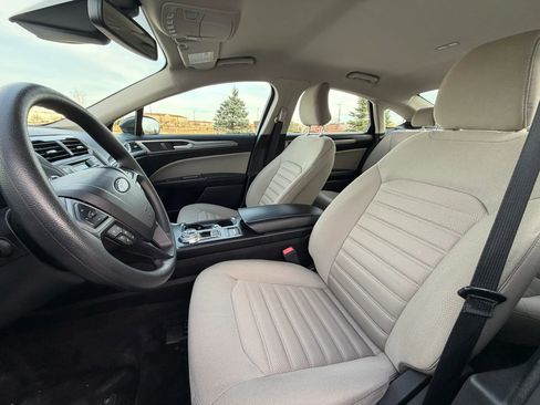 Used 2019 Ford Fusion S image 10