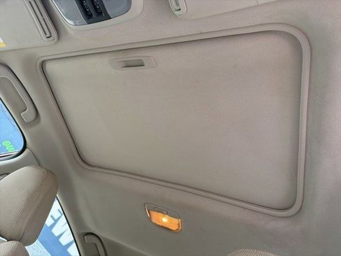 Used 2018 Subaru Impreza 2.0i Premium image 11