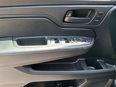 Used 2024 Honda Odyssey Sport image 13