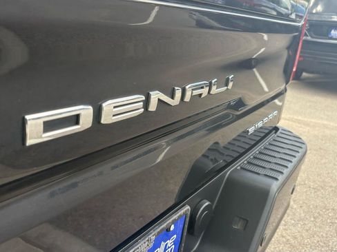 Used 2020 GMC Sierra 1500 Denali w/ Denali Ultimate Package AWD/4WD image 11