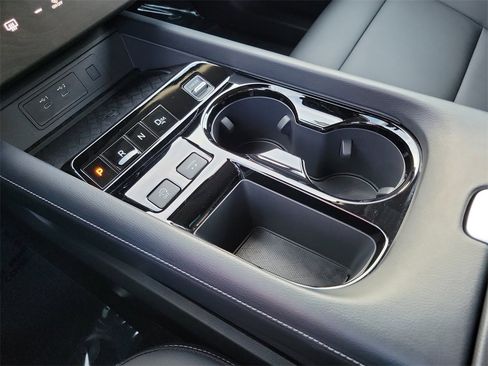 Used 2025 Nissan Murano SV image 13