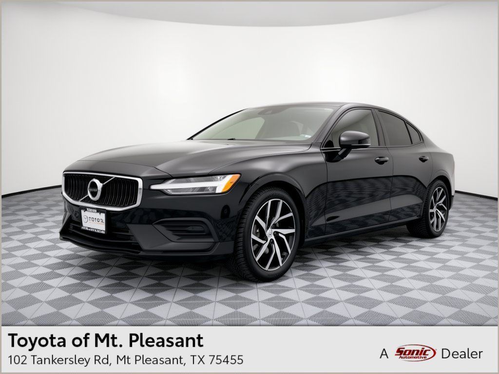 Used 2019 Volvo S60 T5 Momentum w/ Premium Package FWD image 1