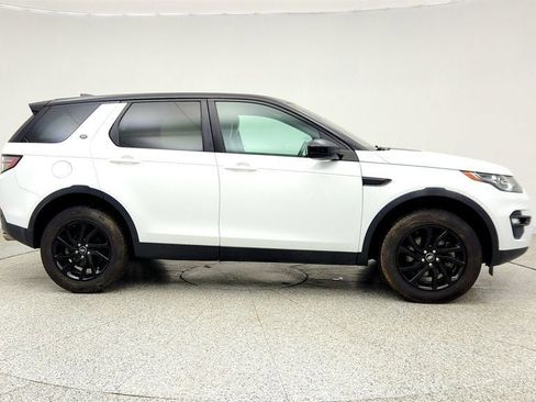 Used 2018 Land Rover Discovery Sport SE AWD/4WD image 4