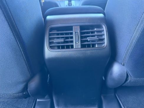 Used 2015 Honda CR-V LX image 17