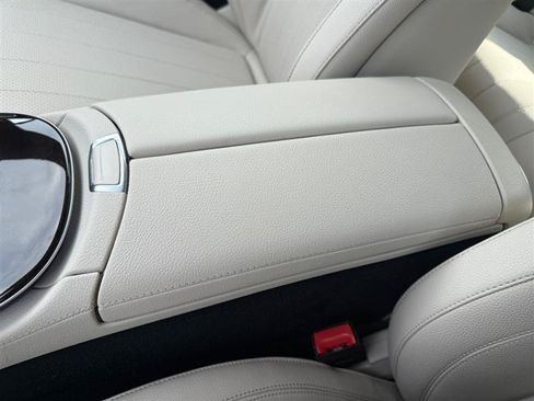 Used 2021 Mercedes-Benz E 350 Sedan image 34