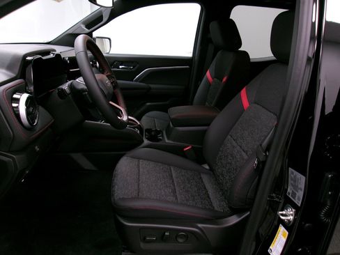 New 2026 Chevrolet Colorado Z71 w/ Technology Package image 8