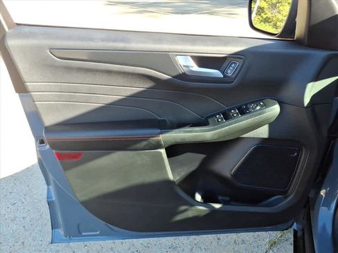 Used 2023 Ford Escape ST-Line image 14