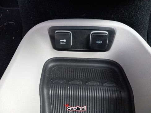 Used 2018 Chrysler Pacifica Limited image 46