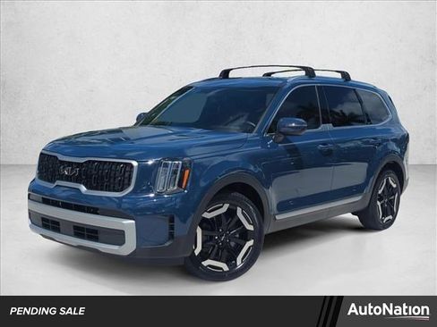 Used 2023 Kia Telluride EX w/ EX Captain's Chair Package FWD image 1